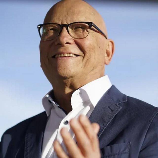 Gerhard Schnitter Store Official Merch & Vinyl