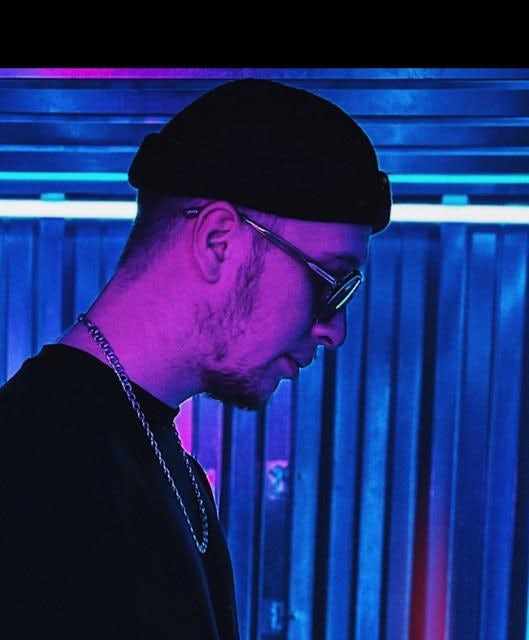 Lx24.Jpg?Q=40&Auto=Compress.