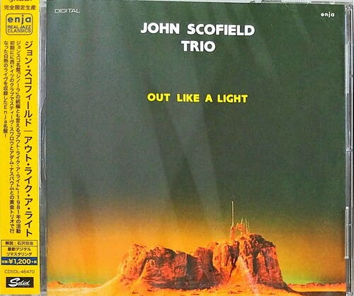 LIGHT　OUT　LIKE　A　CD　John　Scofield