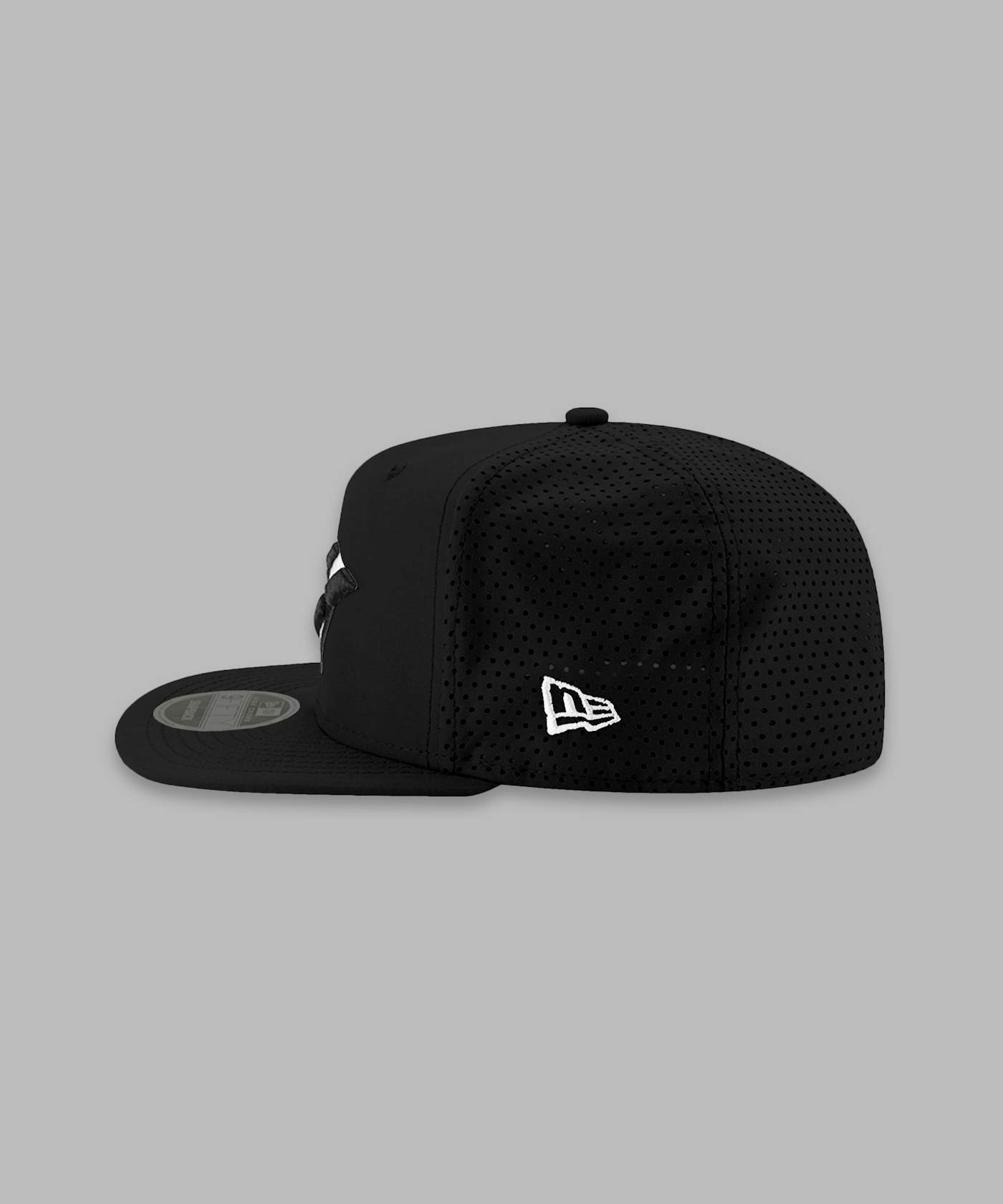 JAY- Z - THE ORIGINAL CROWN FITTED WITH BLACK UNDERVISOR