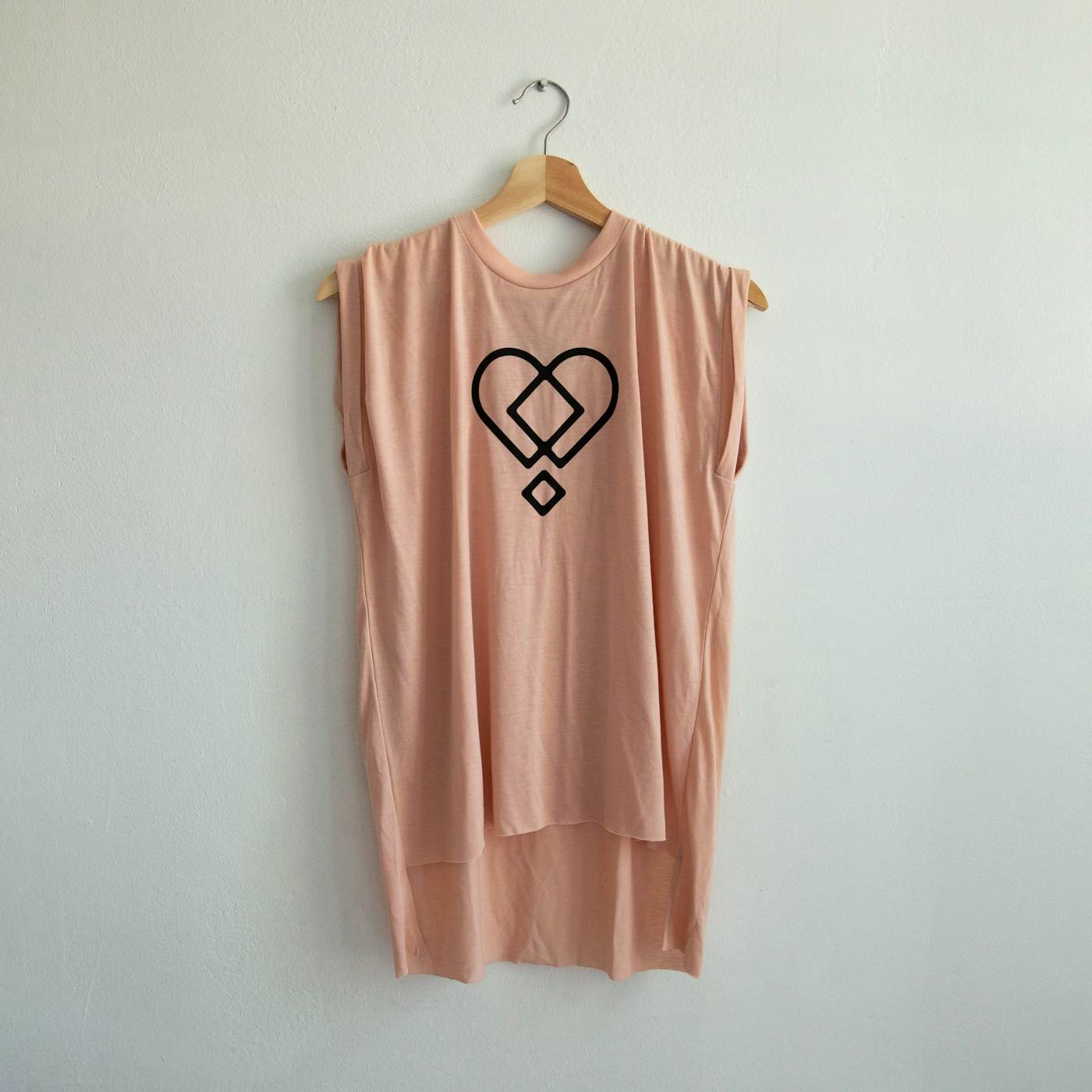 Hippo Campus HEART LADIES MUSCLE TEE